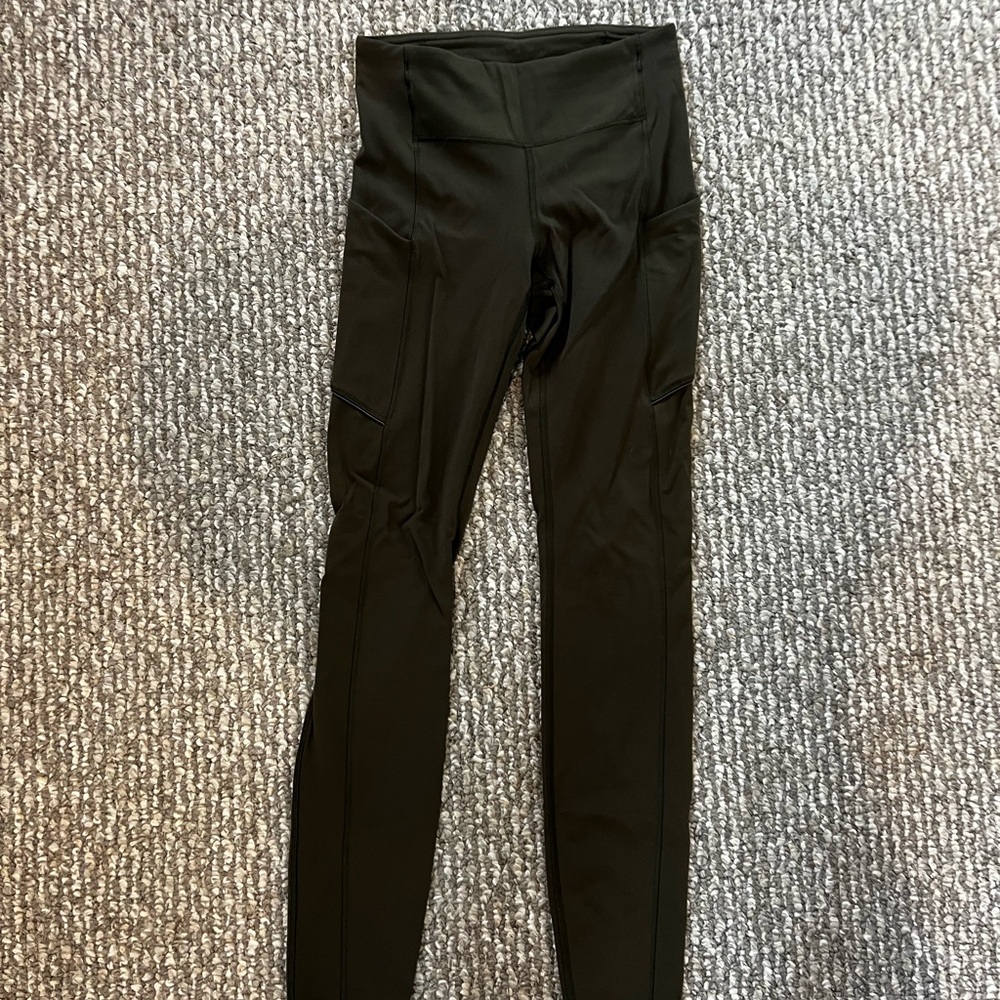 Women’s olive lululemon leggings